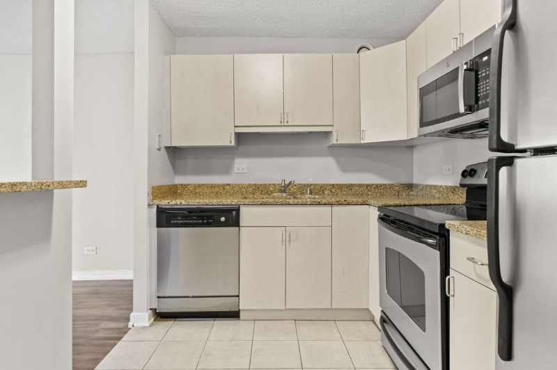 Building Photo - 1228 S Michigan Ave