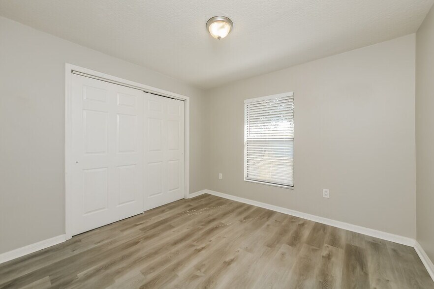 Building Photo - 351 Montgomery Ct