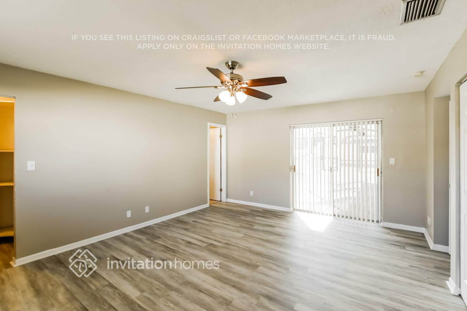 Building Photo - 10274 Ramblewood Dr