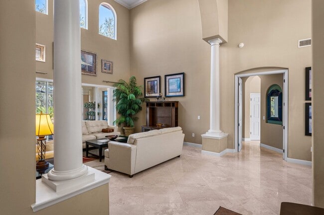 Building Photo - Fully Furnished Executive Rental in Providence