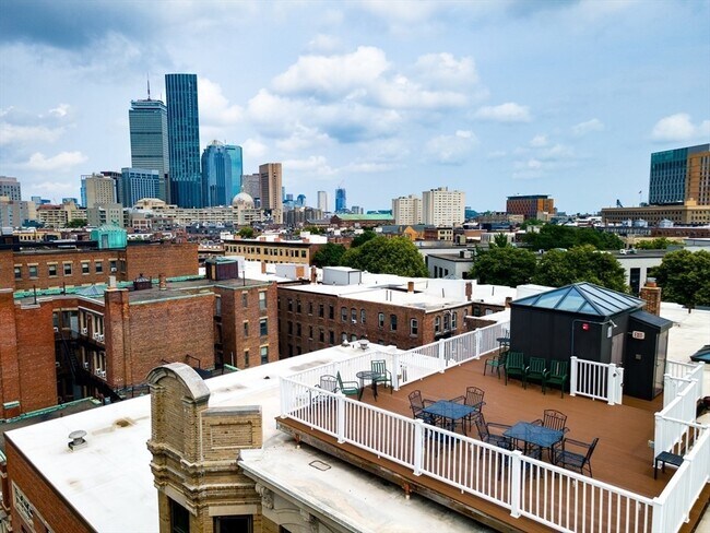 Building Photo - 114 Fenway