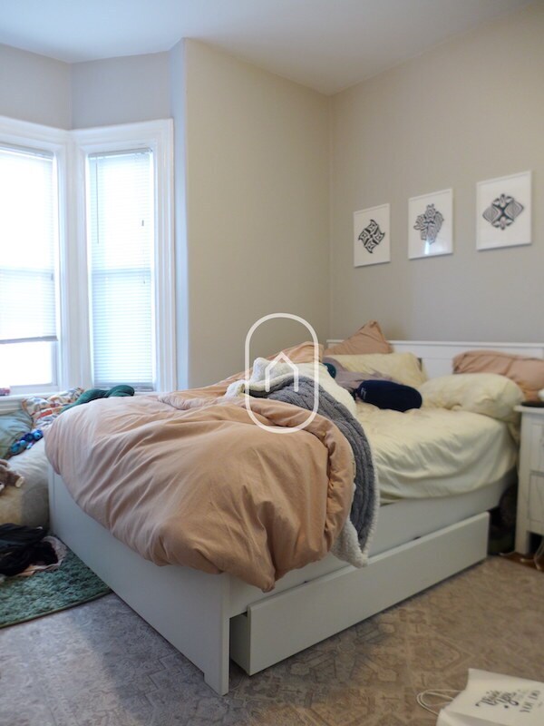 Building Photo - 129 Saint Alphonsus St