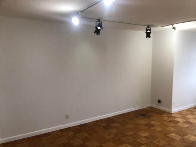 Building Photo - 7004 JFK Blvd E