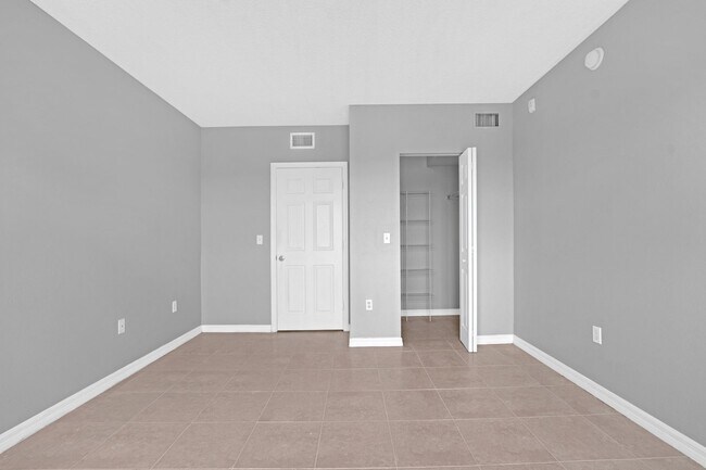 Building Photo - Modern Living in Miramar – 2 Bed/2 Bath Co...
