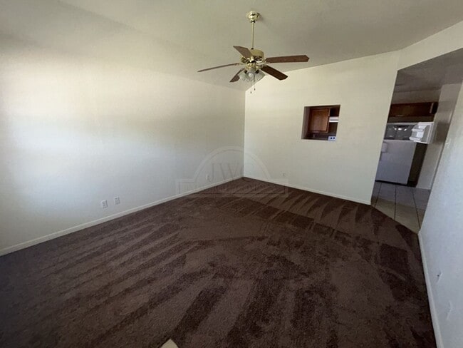 Building Photo - 1303 Cinch Dr