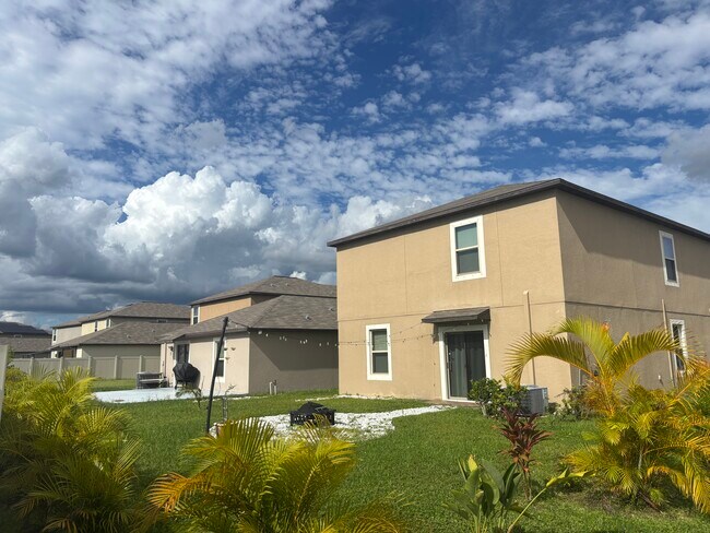 Building Photo - 9663 Channing Hill Dr