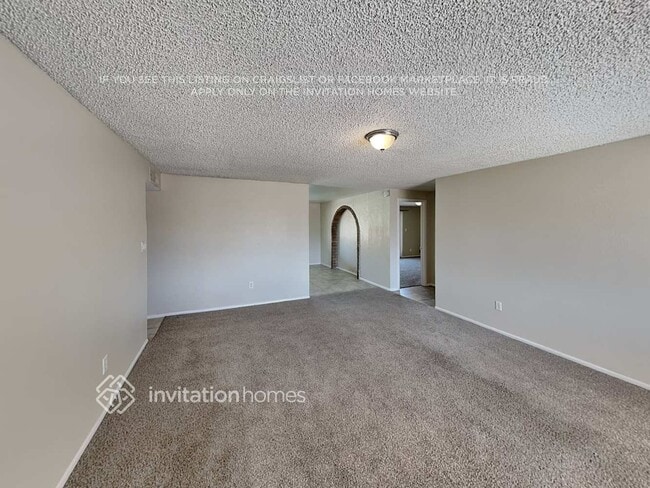 Building Photo - 6038 W Vernon Ave