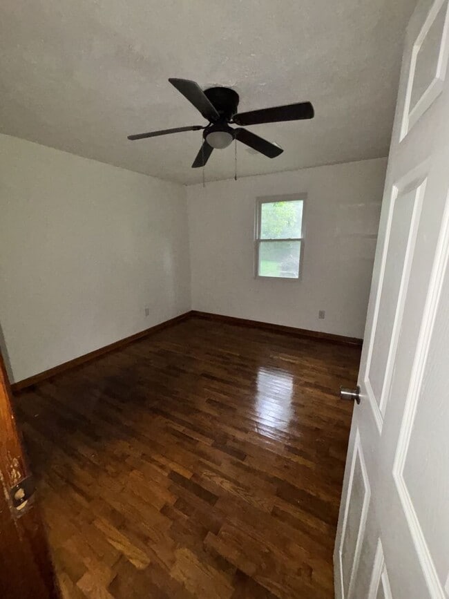 Building Photo - 48 North Ave