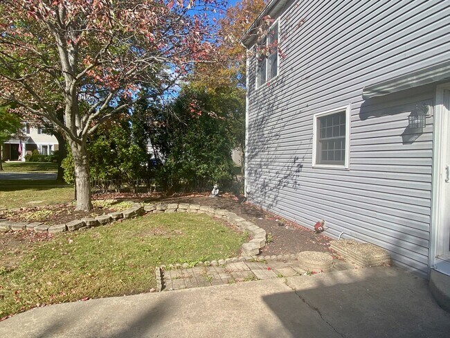 Building Photo - 30 Wildwood Dr