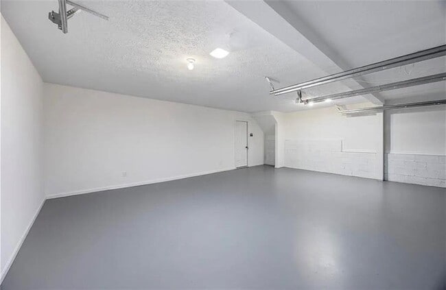 Building Photo - 2246 Hightrail Ct