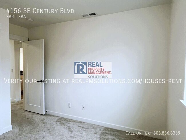 Building Photo - 4156 SE Century Blvd