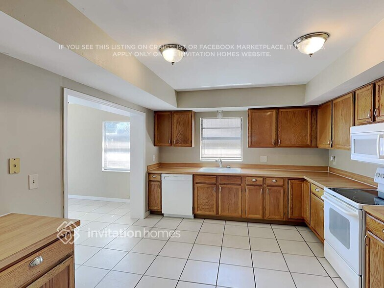 Building Photo - 4129 Yellowwood Dr