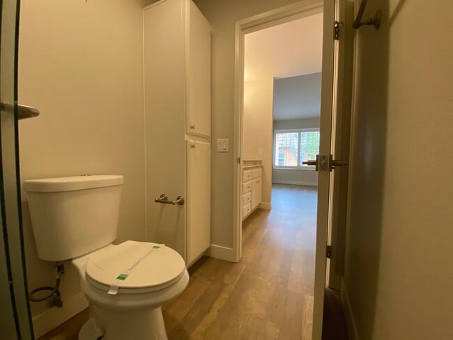 Building Photo - Beautifully Renovated Condo in Rancho Bernardo!