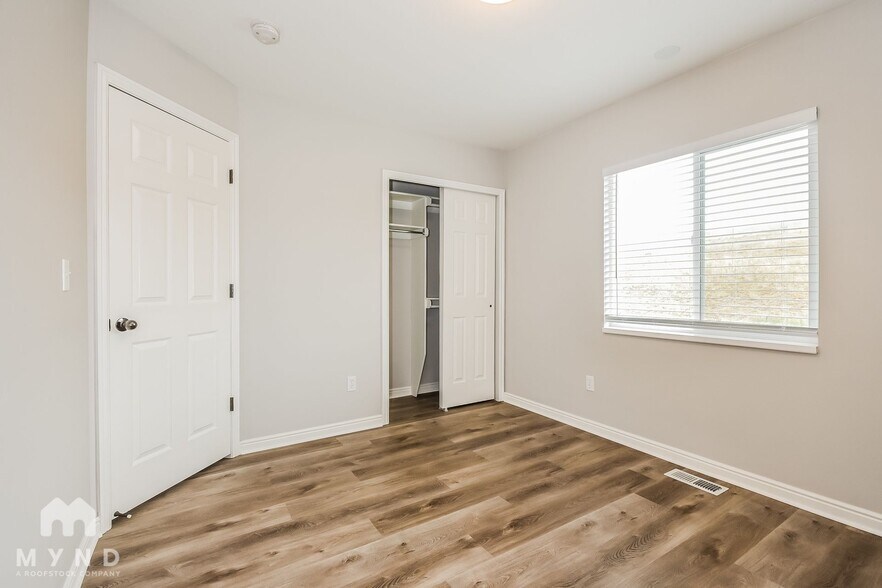 Building Photo - 935 Chris Cir