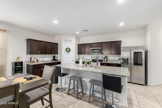 Building Photo - 24456 W Hacienda Ave