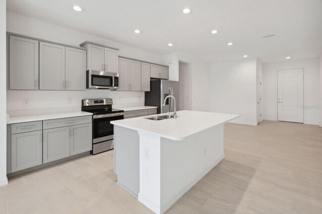 Building Photo - 3462 Caravelle St