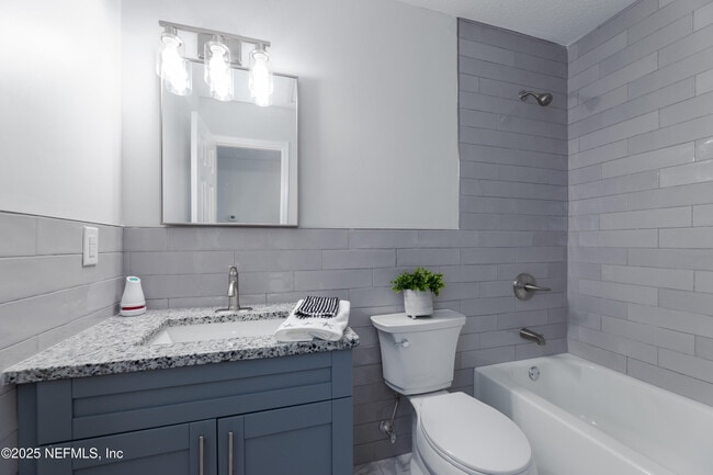 Building Photo - 7869 Jolliet Dr