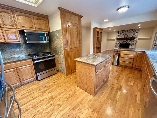 Building Photo - Enjoy the Good Life on Easy Street! RV Par...