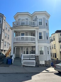 Building Photo - 56 Everton St