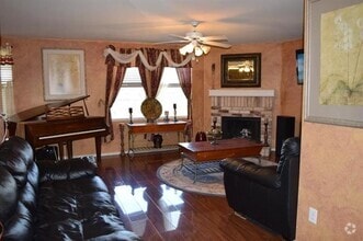 Building Photo - 2809 Lake Terrace Dr