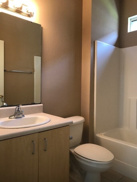 Building Photo - 3100 Dian Rd