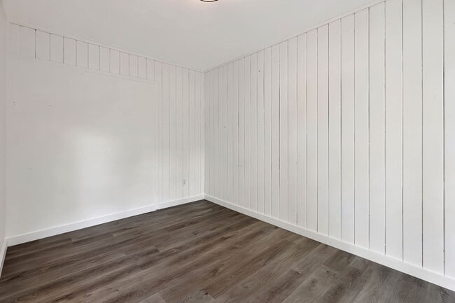 Building Photo - 3BR Pet-Friendly Rental w/ Large Fenced Backyard & Screened-in Lanai