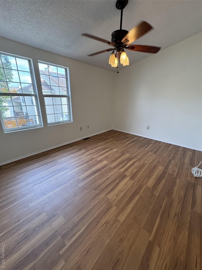 Building Photo - 2910 Whispering Hills Dr