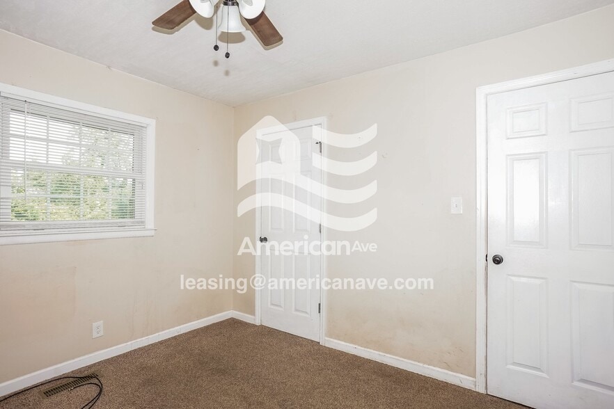 Building Photo - 2430 Golden Camp Rd