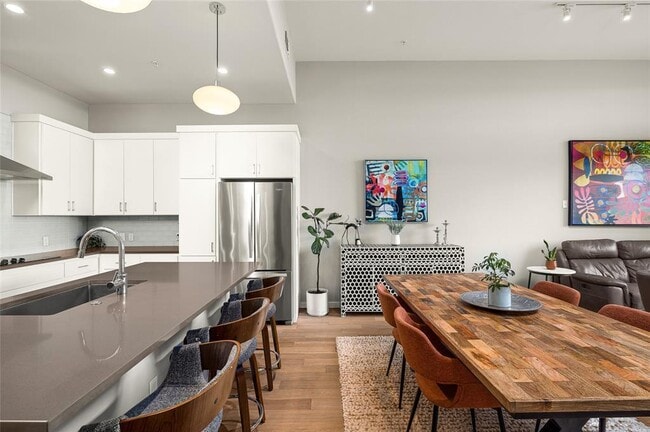 Building Photo - 5921 Hiline Rd