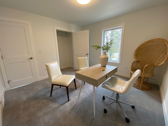 Building Photo - 389