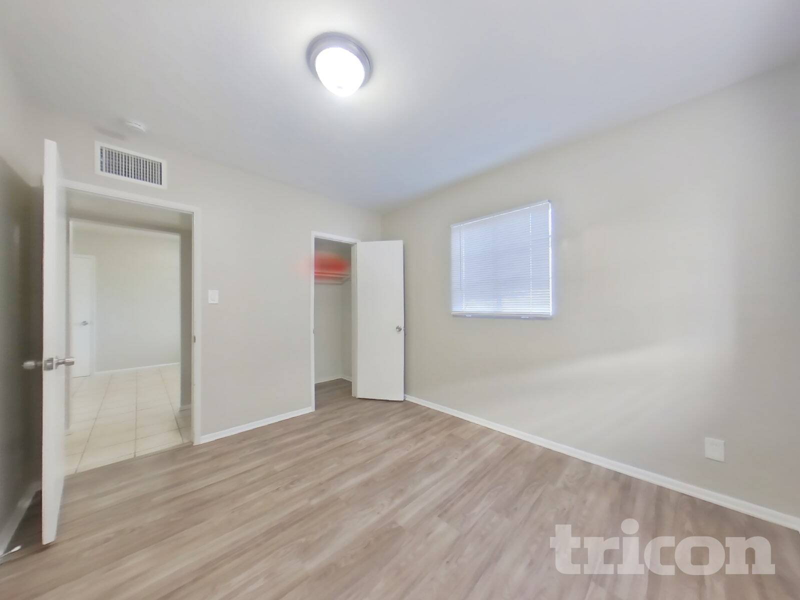 Building Photo - 120 W 8th Pl