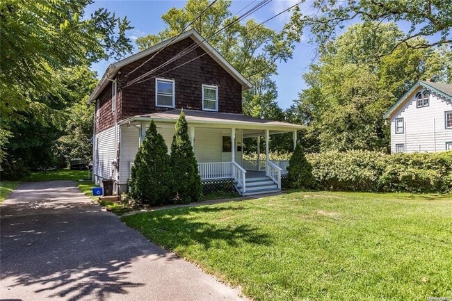 Building Photo - 192 Woodhull Rd