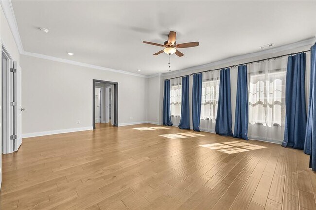 Building Photo - 3475 Benedict Pl