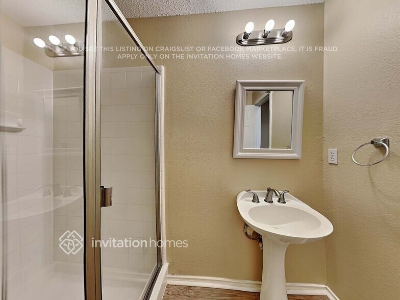 Building Photo - 1008 Sandy Creek Dr