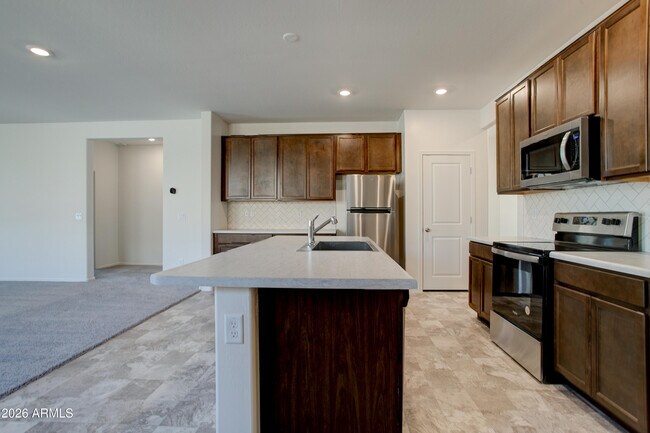 Building Photo - 12340 W Kaler Dr