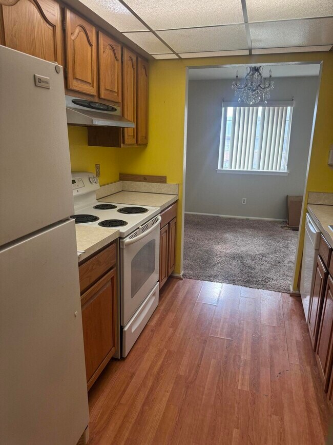 Building Photo - 19601 W 12 Mile Rd