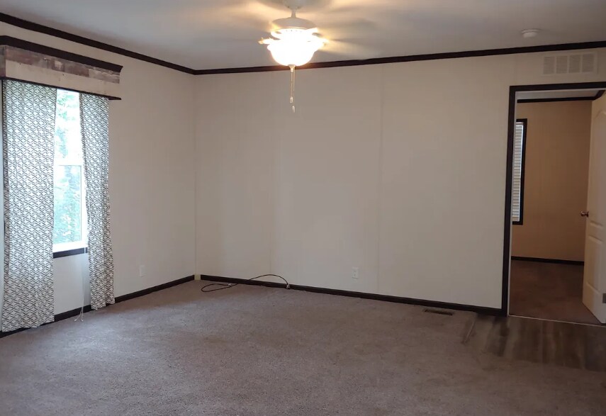 Building Photo - 49708 Au Lac Dr W