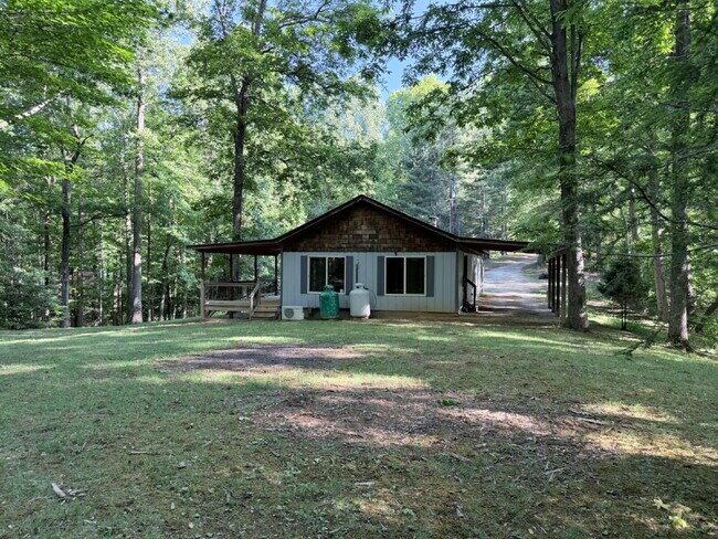 Building Photo - Live Surrounded by Nature | 3 Bedroom Home on 27 Private Acres in Saluda