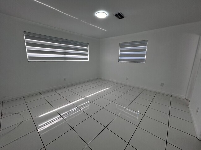 Building Photo - 3615-3617-3617 Polk St
