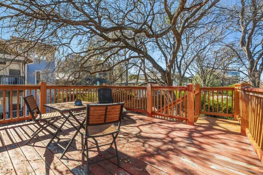 Building Photo - 512 Bouldin Ave