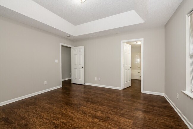 Building Photo - 3205 Bob White Cir