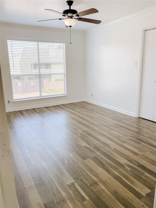 Building Photo - 14555 Wunderlich Dr