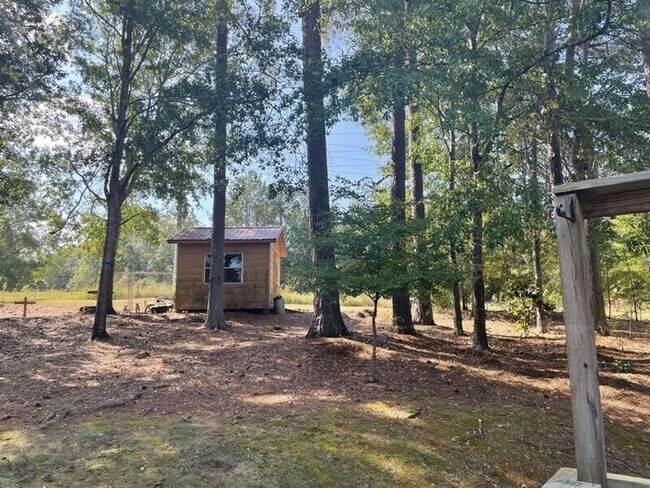 Building Photo - 122 Cedar Creek Cir