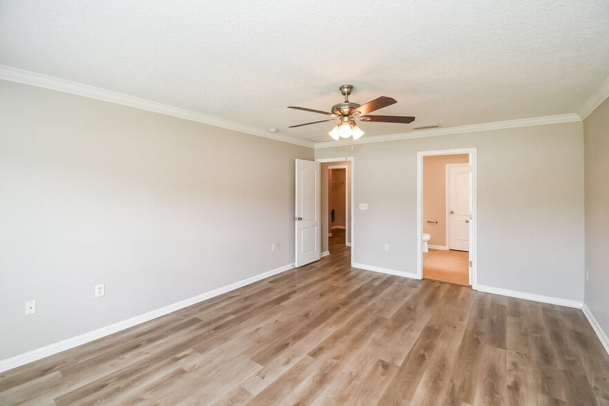 Building Photo - 75093 Brookwood Dr