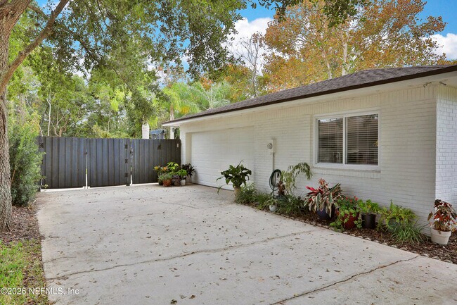 Building Photo - 33 Sailfish Dr