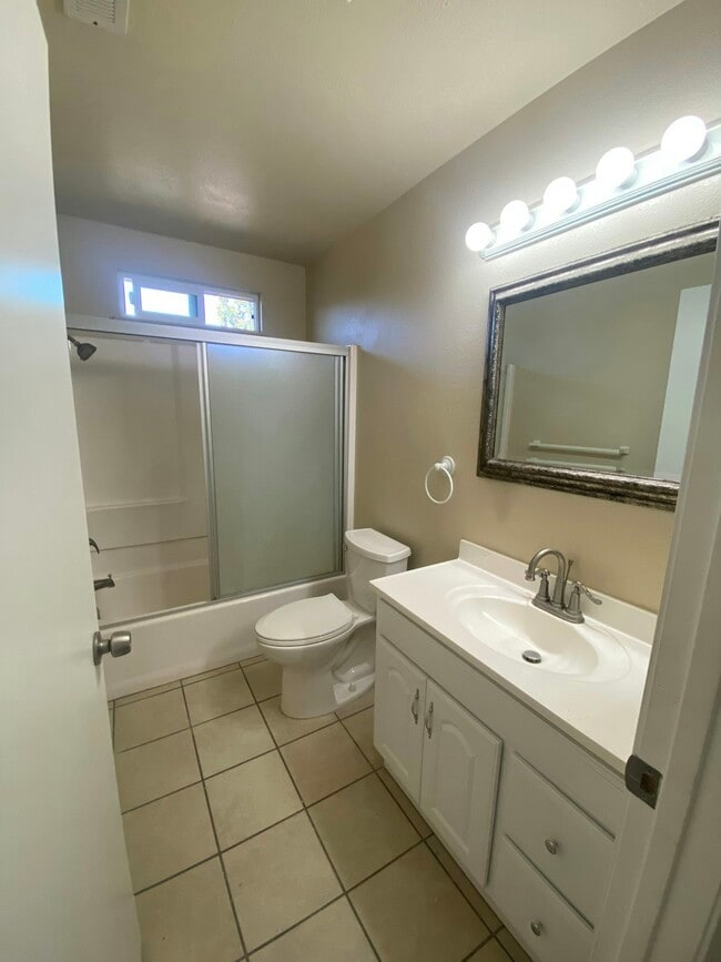 Building Photo - 17280 Markross Ct