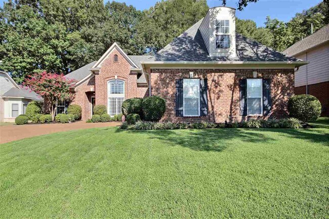 Primary Photo - 1440 River Pine Dr