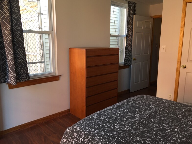 First floor back bedroom - 505 North Washington Street