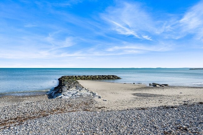 Building Photo - 249 Winthrop Shore Dr