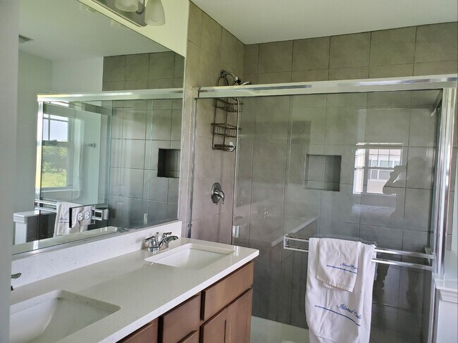Building Photo - 300 Timberleaf Cir